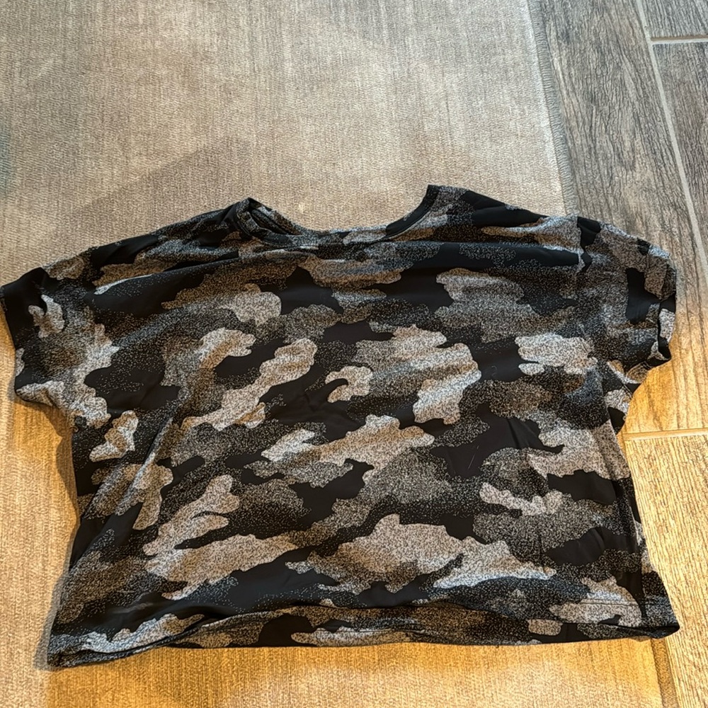 Lululemon crop top size 4